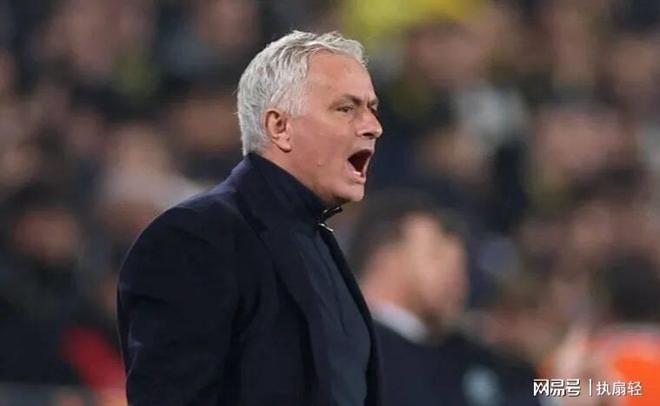 九游官方网站-赛后法兰克福备战葡超；单刀错失细节曝光；信心回归；临场指挥获称赞-九游官方网站